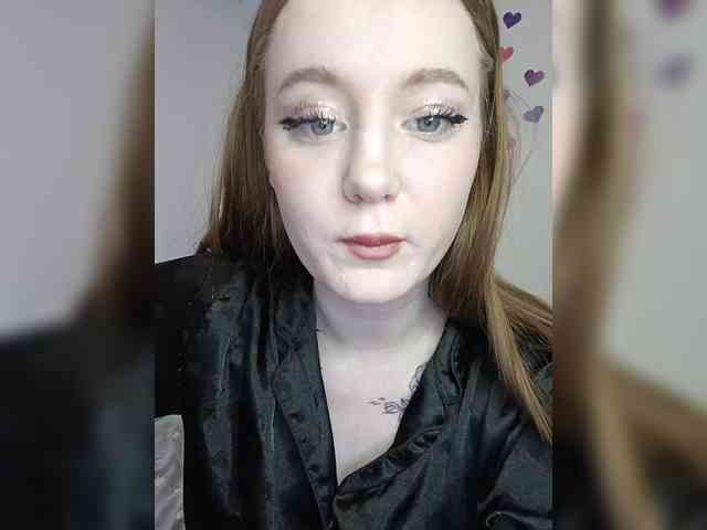 LolaMin webcam