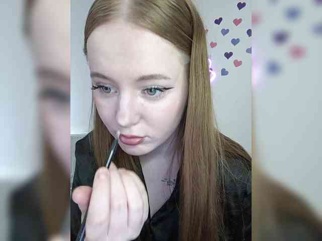 LolaMin webcam