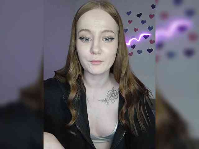 LolaMin webcam