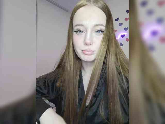 LolaMin webcam