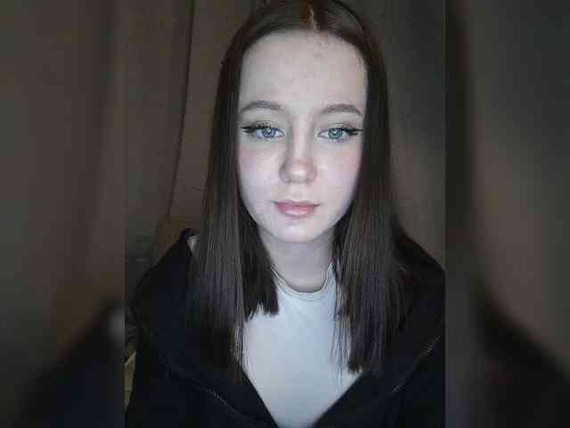 LolaMin webcam