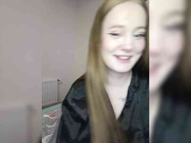 LolaMin webcam