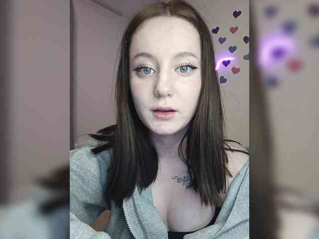 LolaMin webcam