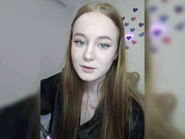 LolaMin webcam
