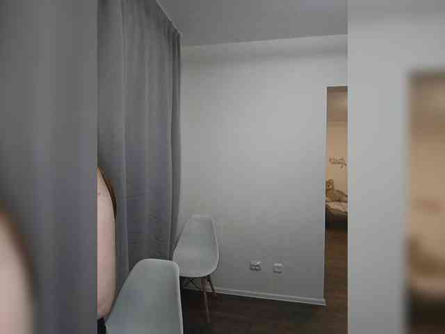 LolaMin webcam