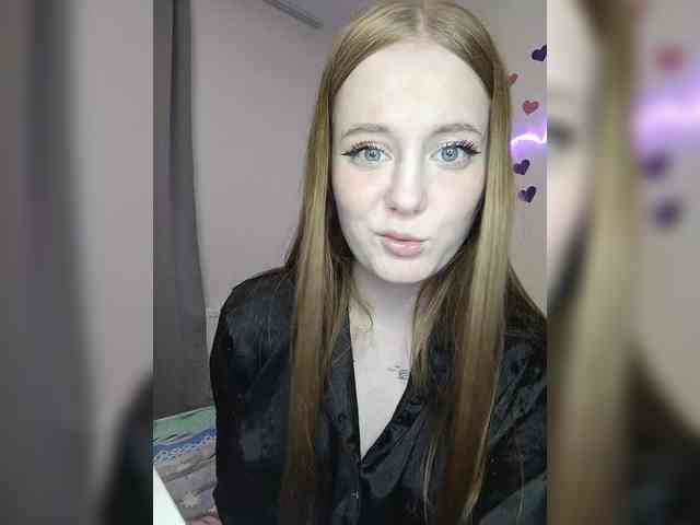 LolaMin webcam