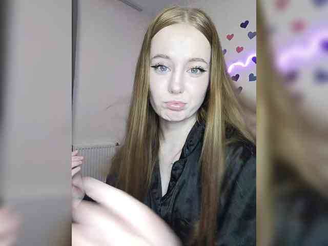 LolaMin webcam