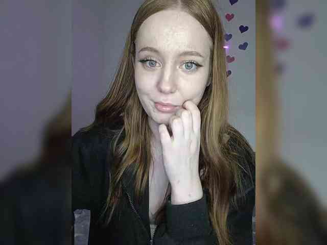 LolaMin webcam