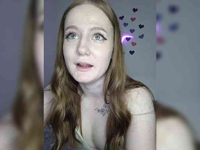 LolaMin webcam