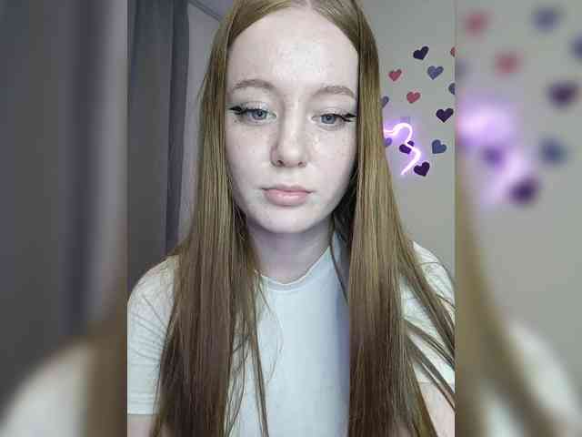 LolaMin webcam