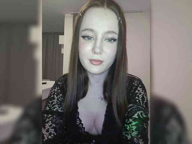 LolaMin webcam