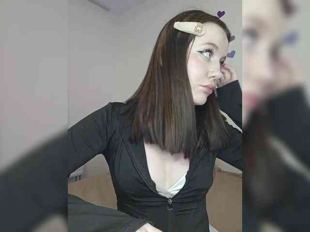 LolaMin webcam