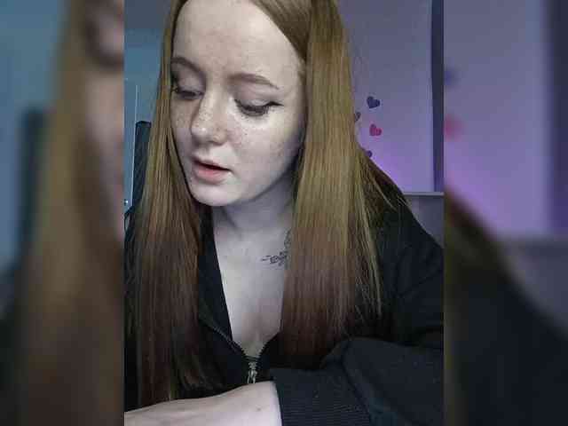 LolaMin webcam