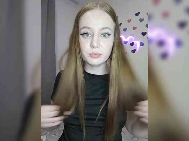 LolaMin webcam
