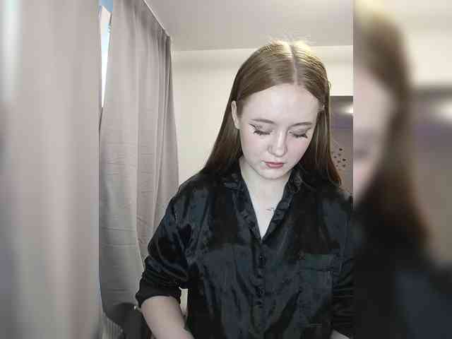 LolaMin webcam