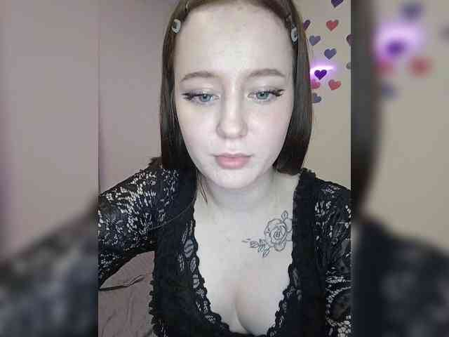 LolaMin webcam