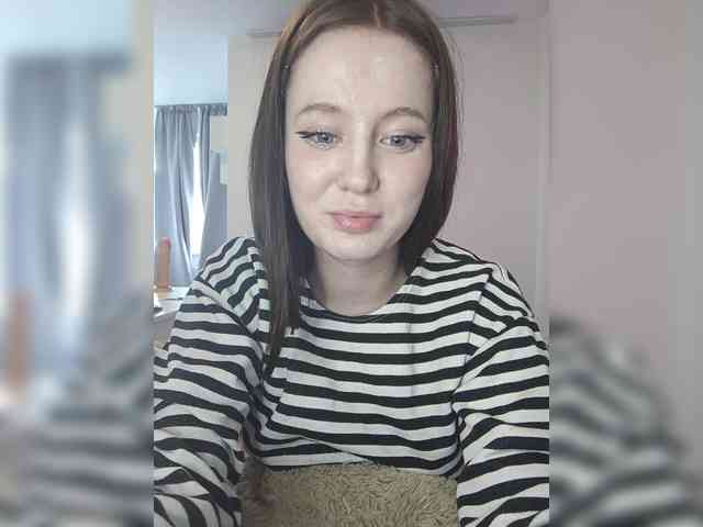 LolaMin webcam