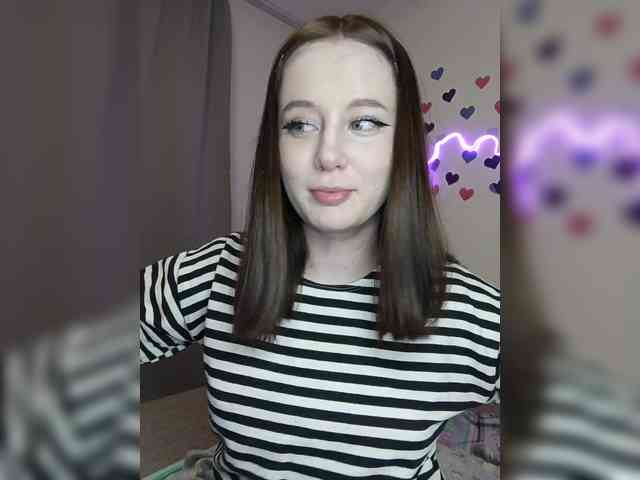 LolaMin webcam
