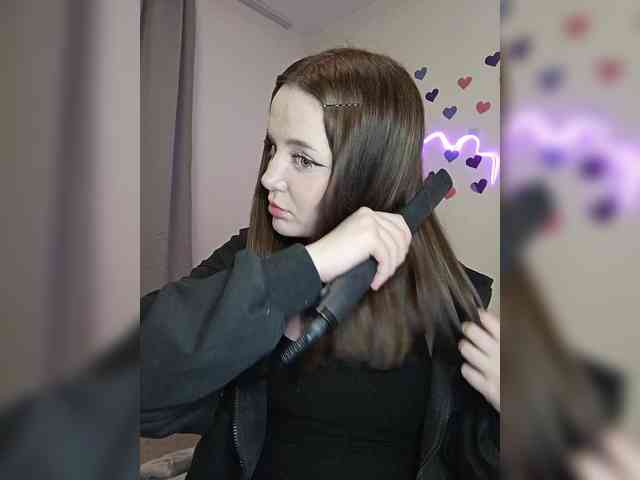 LolaMin webcam