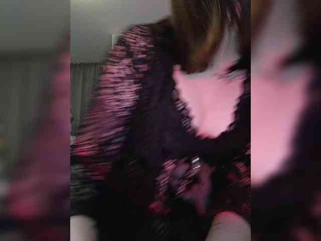 LolaMin webcam