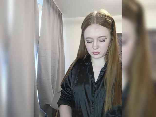 LolaMin webcam