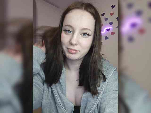 LolaMin webcam