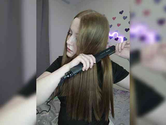 LolaMin webcam