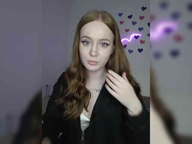 LolaMin webcam