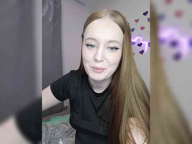 LolaMin webcam