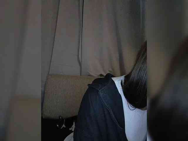 LolaMin webcam