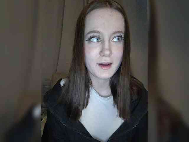 LolaMin webcam