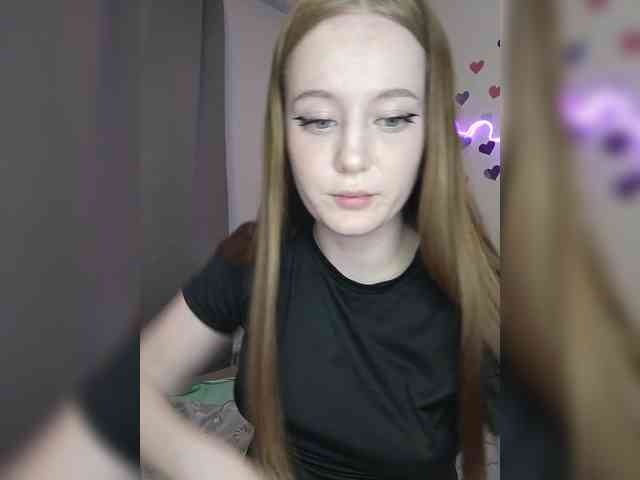 LolaMin webcam