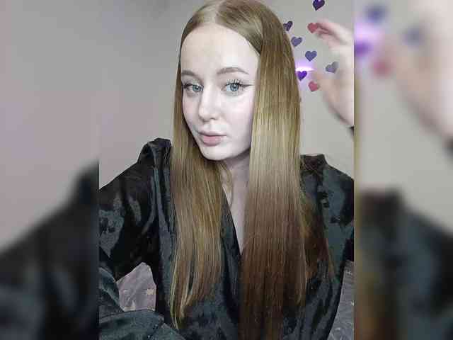 LolaMin webcam