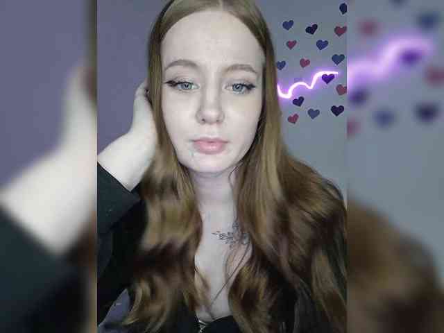 LolaMin webcam