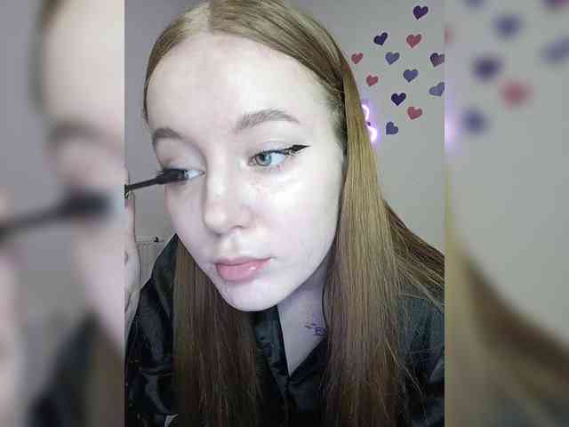 LolaMin webcam