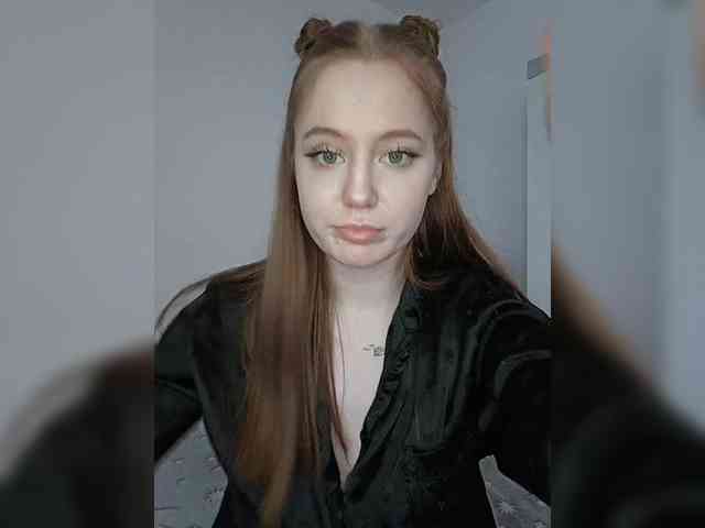 LolaMin webcam