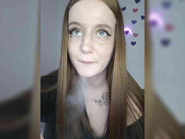 LolaMin webcam