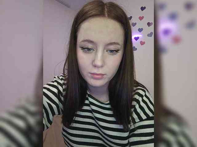 LolaMin webcam
