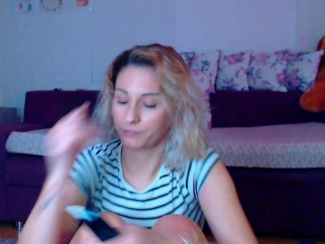 CassieSpell's BongaCams show and profile