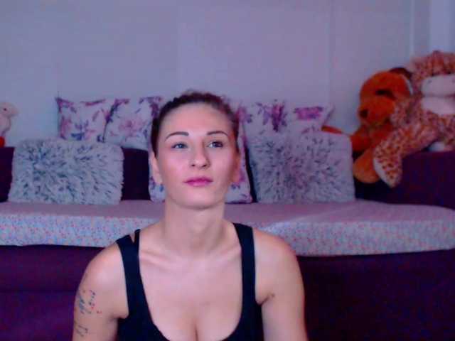 CassieSpell's BongaCams show and profile