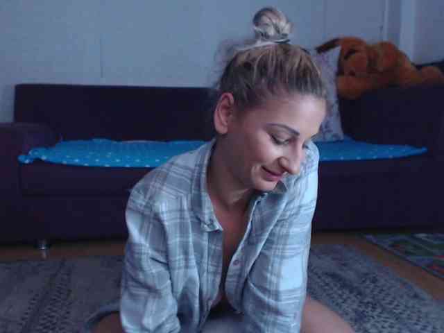 CassieSpell webcam