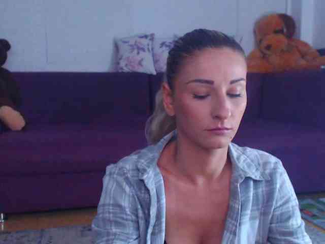 CassieSpell webcam