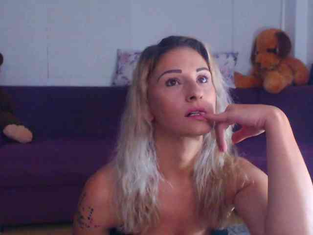 CassieSpell webcam