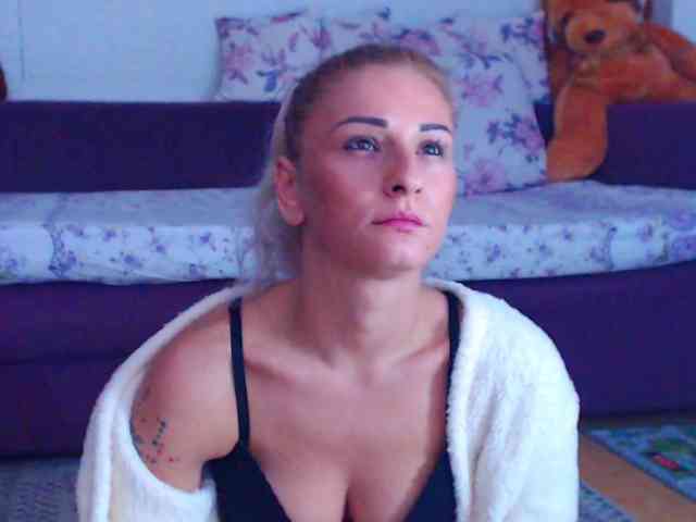 CassieSpell webcam