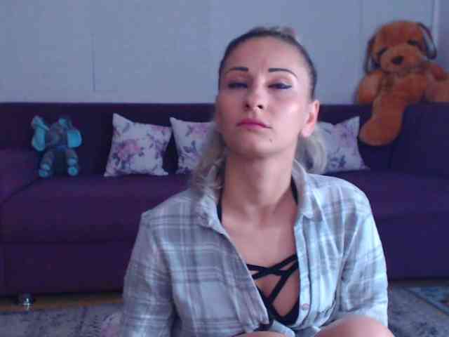 CassieSpell webcam