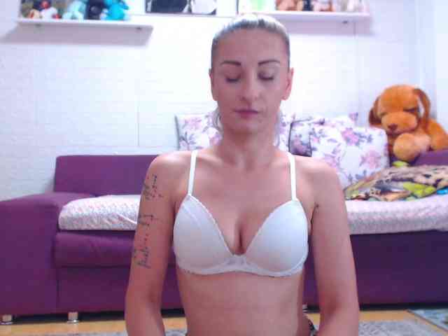 CassieSpell webcam