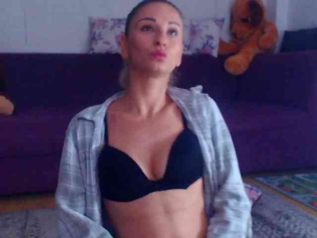 CassieSpell webcam