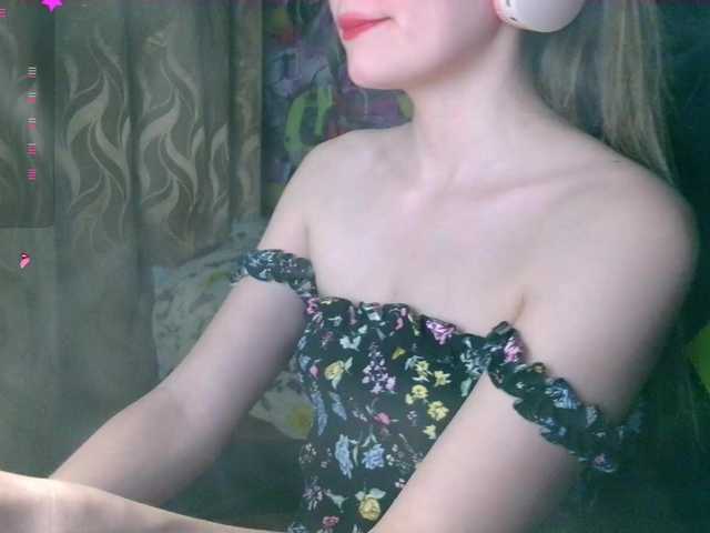 Wildrose77201877's BongaCams show and profile