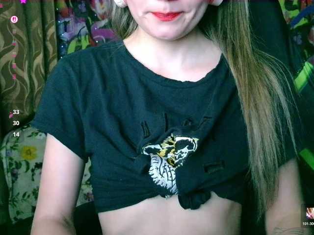 Wildrose77201877's BongaCams show and profile