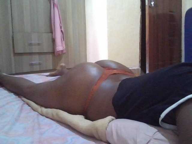 Queen-terry's BongaCams show and profile